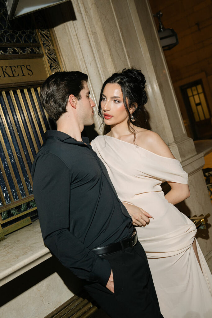 Grand Central Terminal main concourse couple photography